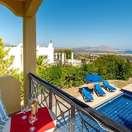 Irene 3 Bed, Sea Views, Lindos 10 Mins, Beach 3 Mins * Kaláthos
