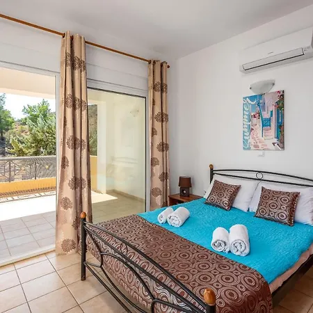 Irene 3 Bed, Sea Views, Lindos 10 Mins, Beach 3 Mins Villa *