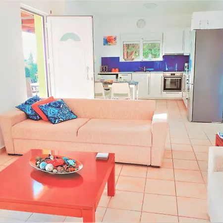 Βίλα Irene 3 Bed, Sea Views, Lindos 10 Mins, Beach 3 Mins *