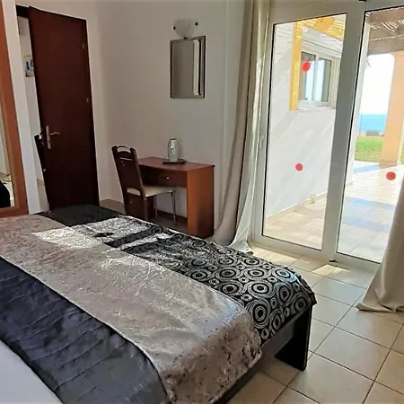 Irene 3 Bed, Sea Views, Lindos 10 Mins, Beach 3 Mins Βίλα *